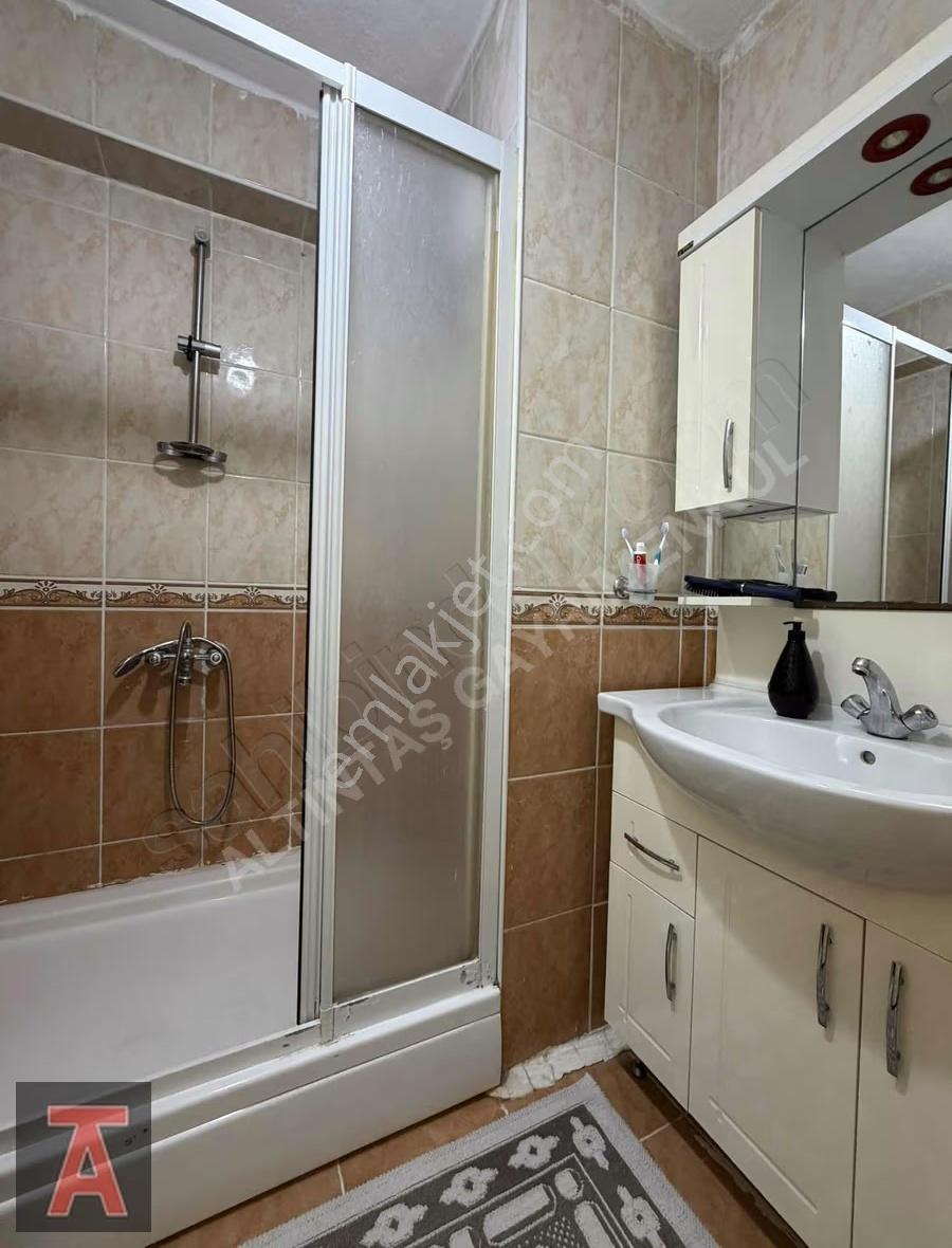 Piyade Mah'de Ara Kat Konumunda Masrafsız Cadde Yakını 3+1 Daire - Görsel 5