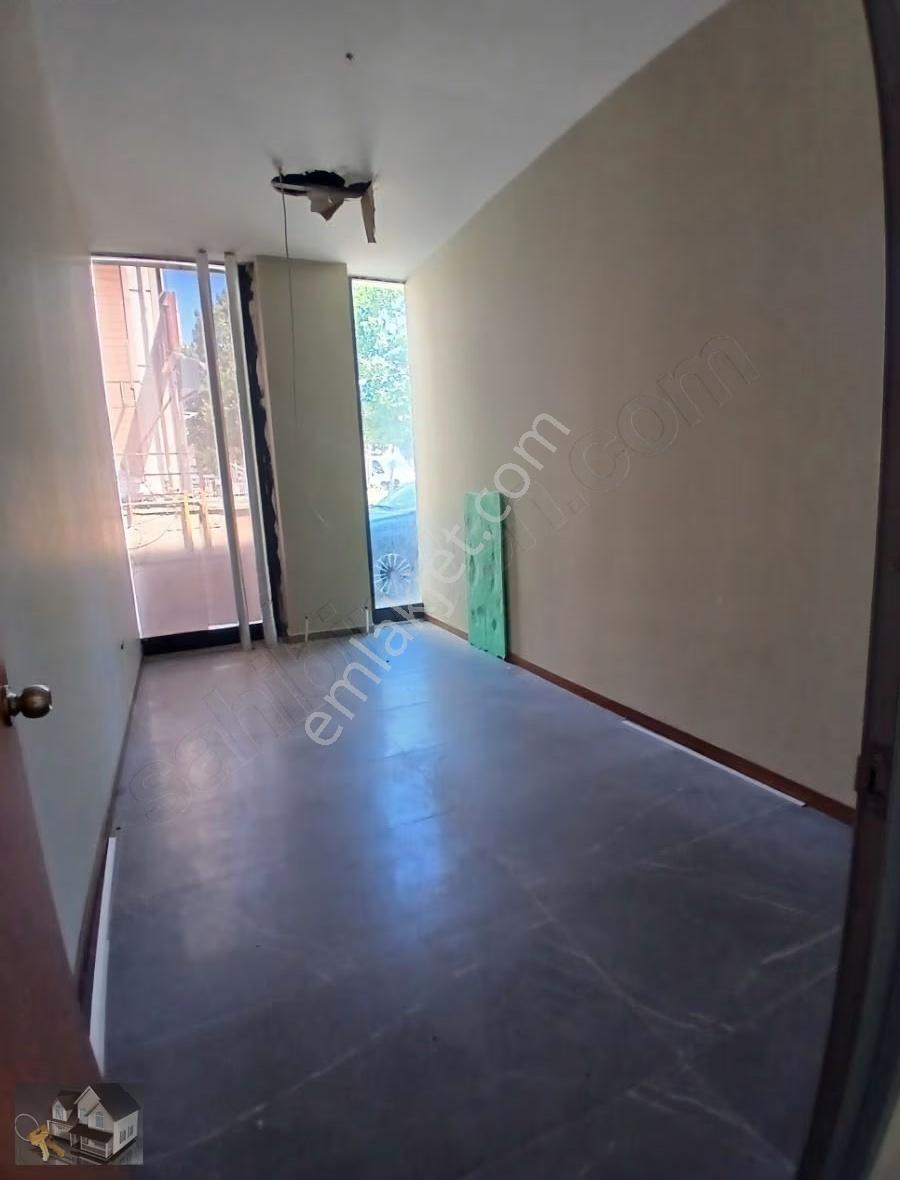 Sancaktepede Geniş Cepheli 375 M2 Kiralık Dükkan - Görsel 24
