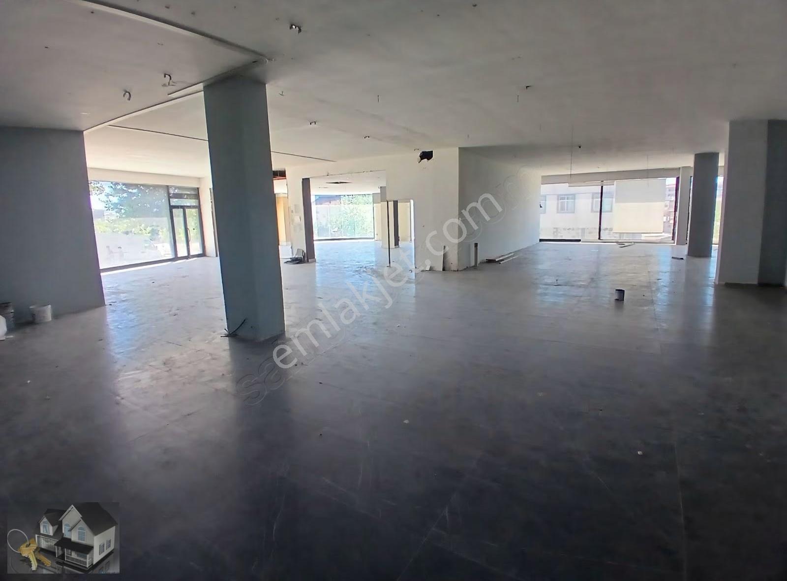 Sancaktepede Geniş Cepheli 375 M2 Kiralık Dükkan - Görsel 10