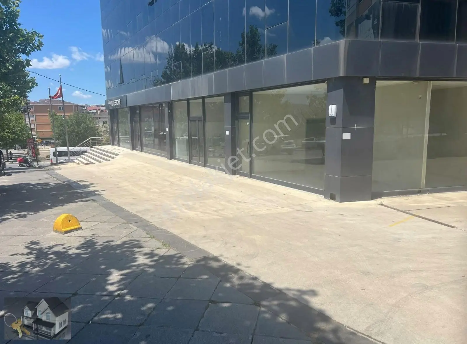 Sancaktepede Geniş Cepheli 375 M2 Kiralık Dükkan - Görsel 4