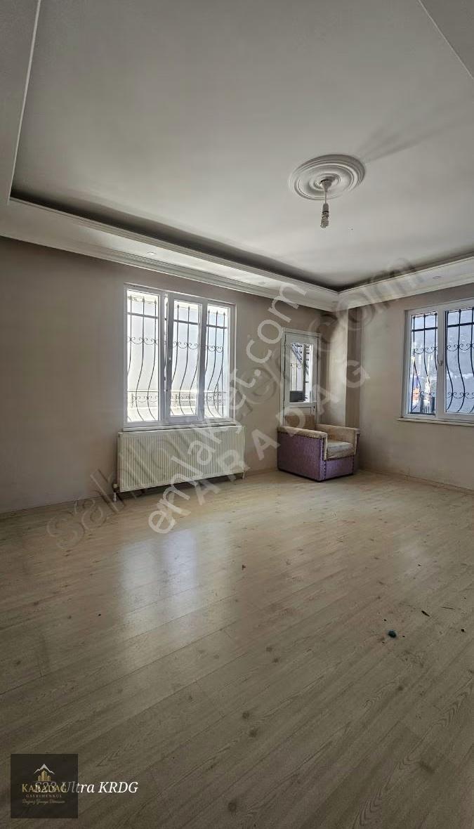 Kiralık 1+1 Balkonlu Yüksek Giriş