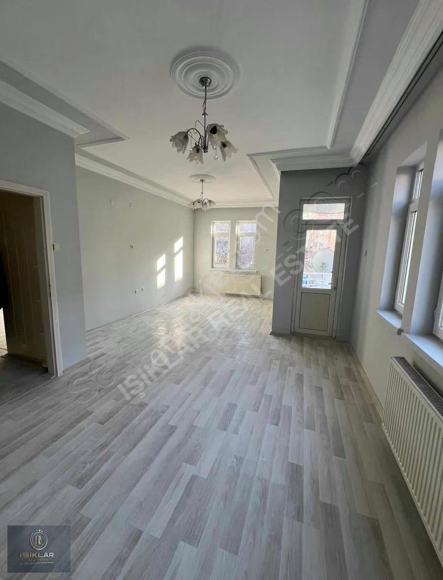 Enes Işık'tan Paşaköşkünün En Güzel Konumunda 3+1 Ara Kat Daire - Görsel 11