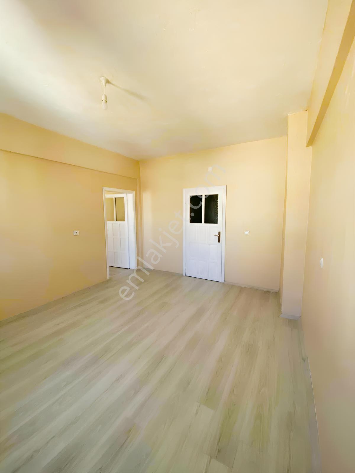 Yusufpasa Mah Kazımpaşa Caddesinde Kiralık 3+1 Daire - Görsel 9