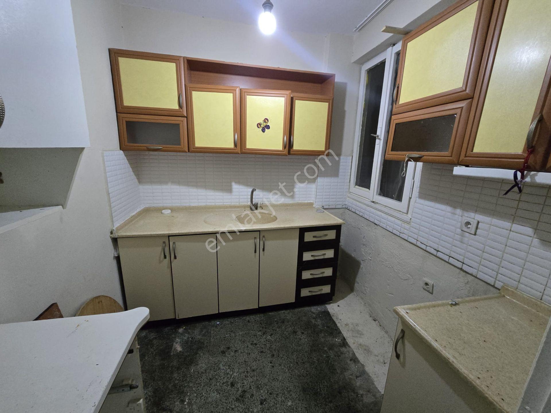 Balçovada Sakarya Caddesi Üzeri Satılık 2+1 Daire - Görsel 7