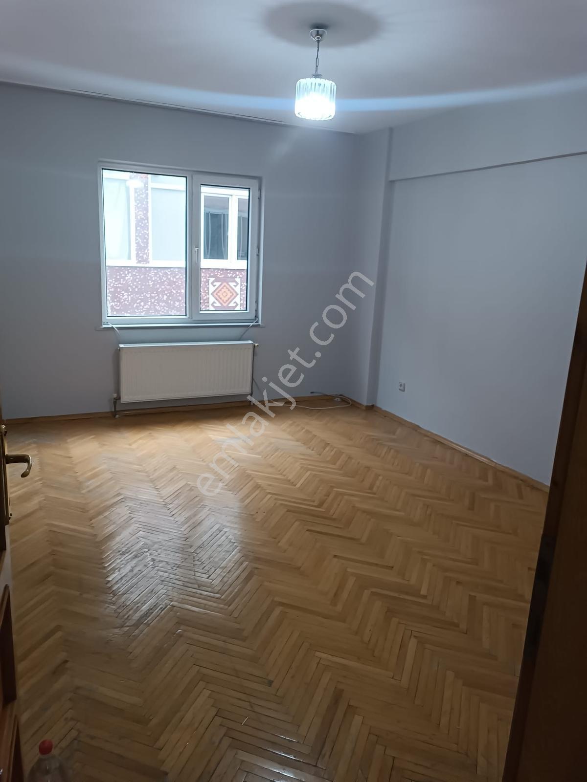 Çarşı Vilayet Meydanında Kiralık 2+1 Balkonlu Ara Kat Daire - Görsel 18