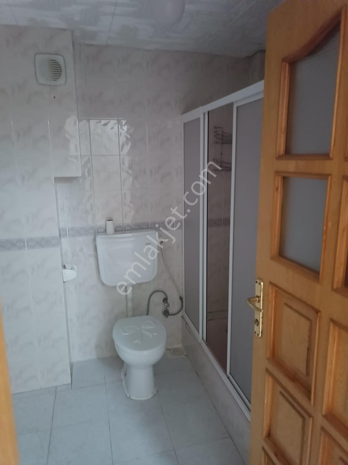 Çarşı Vilayet Meydanında Kiralık 2+1 Balkonlu Ara Kat Daire - Görsel 17