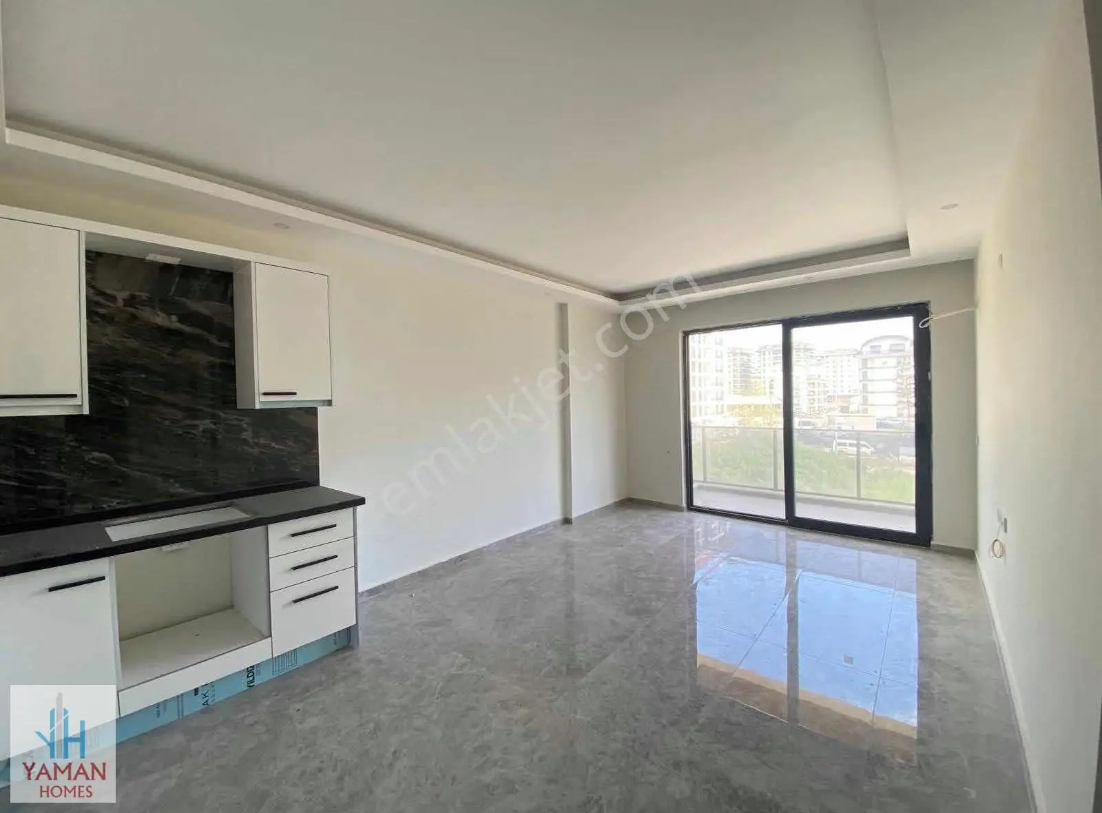 Mahmutlarda Denize Yakın Lüx Site İçerisinde 1+1 Daire - Görsel 12
