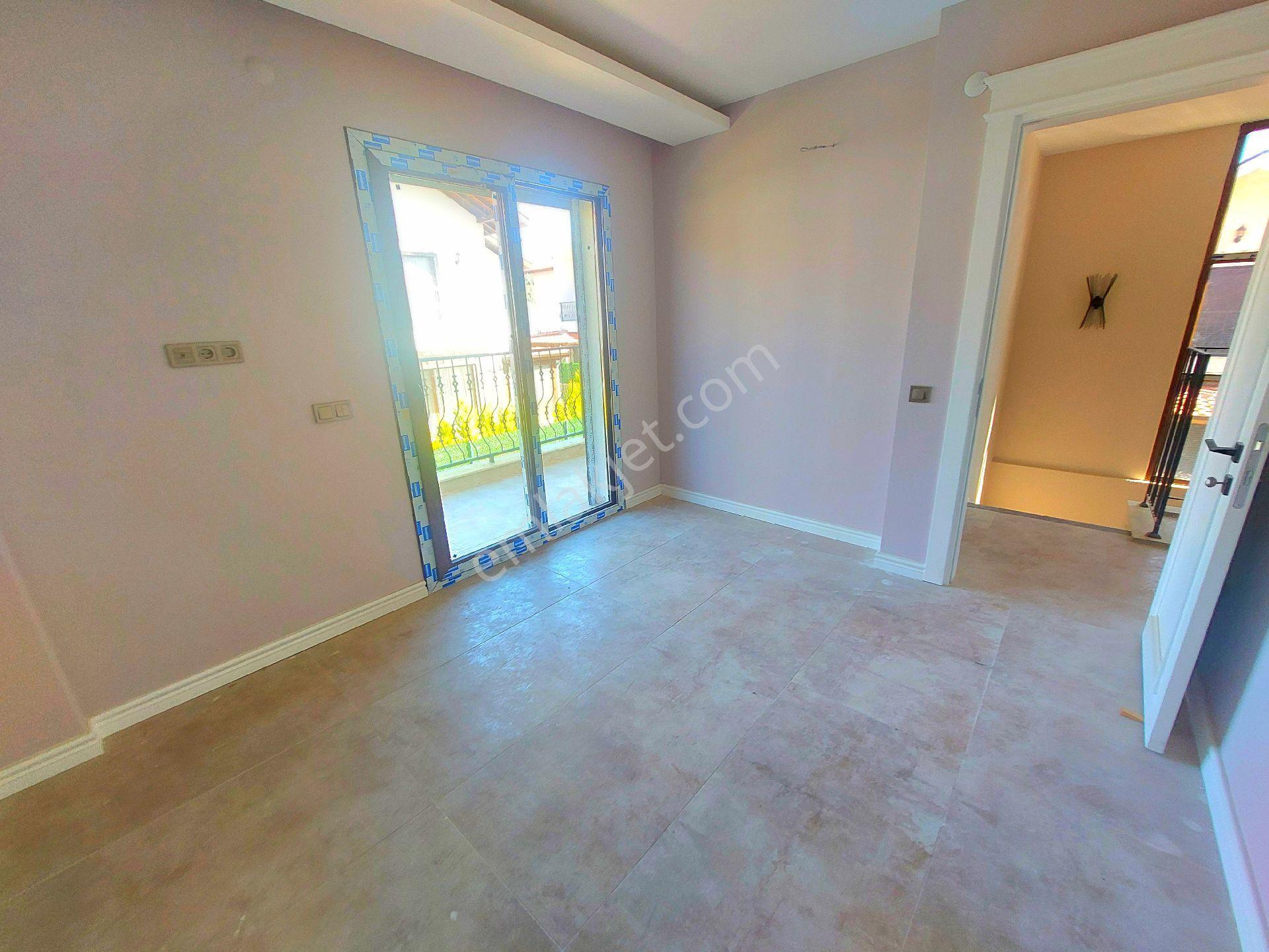 Kuşadasında Özel Havuzlu Geniş Bahçeli Sıfır Villa - Görsel 20