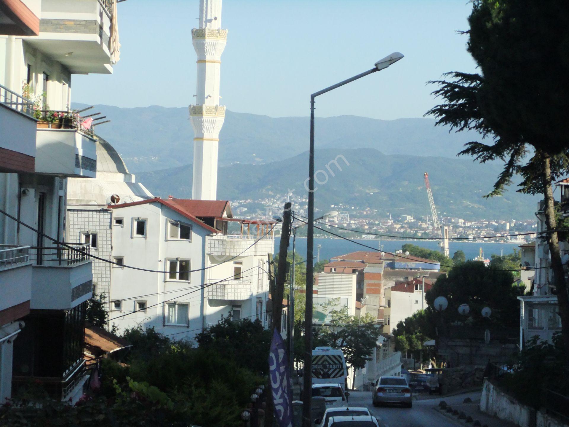 Derince Merkezde Eşyalı Aileye Be Bekara Uygun 3+1 Daire. - Görsel 6