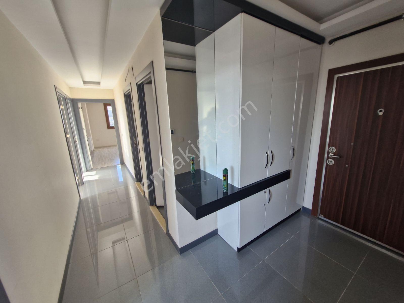 Pınar Mahallesinde 3+1 K.mutfak D.gazlı E.b.g.o Kiralık Daire - Görsel 19