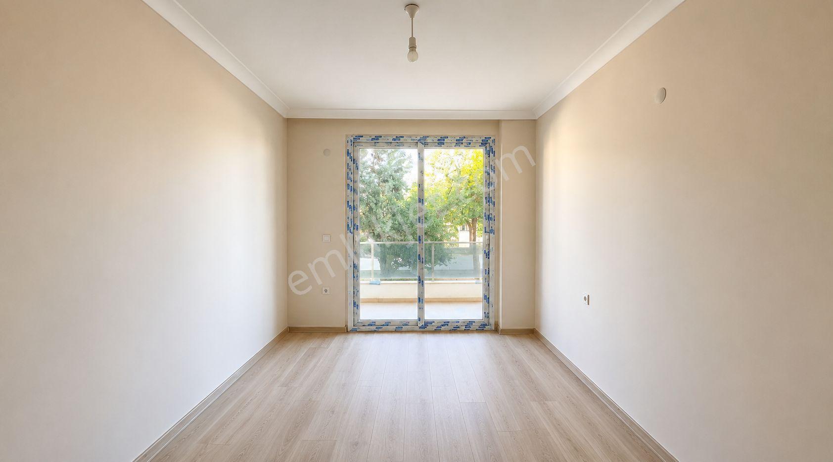 No:10 Gayrimenkul’den Sahil Yolu Üzerinde Özel Mimarili 135 M² 3+1 Bahçe Katı Daire - Görsel 9