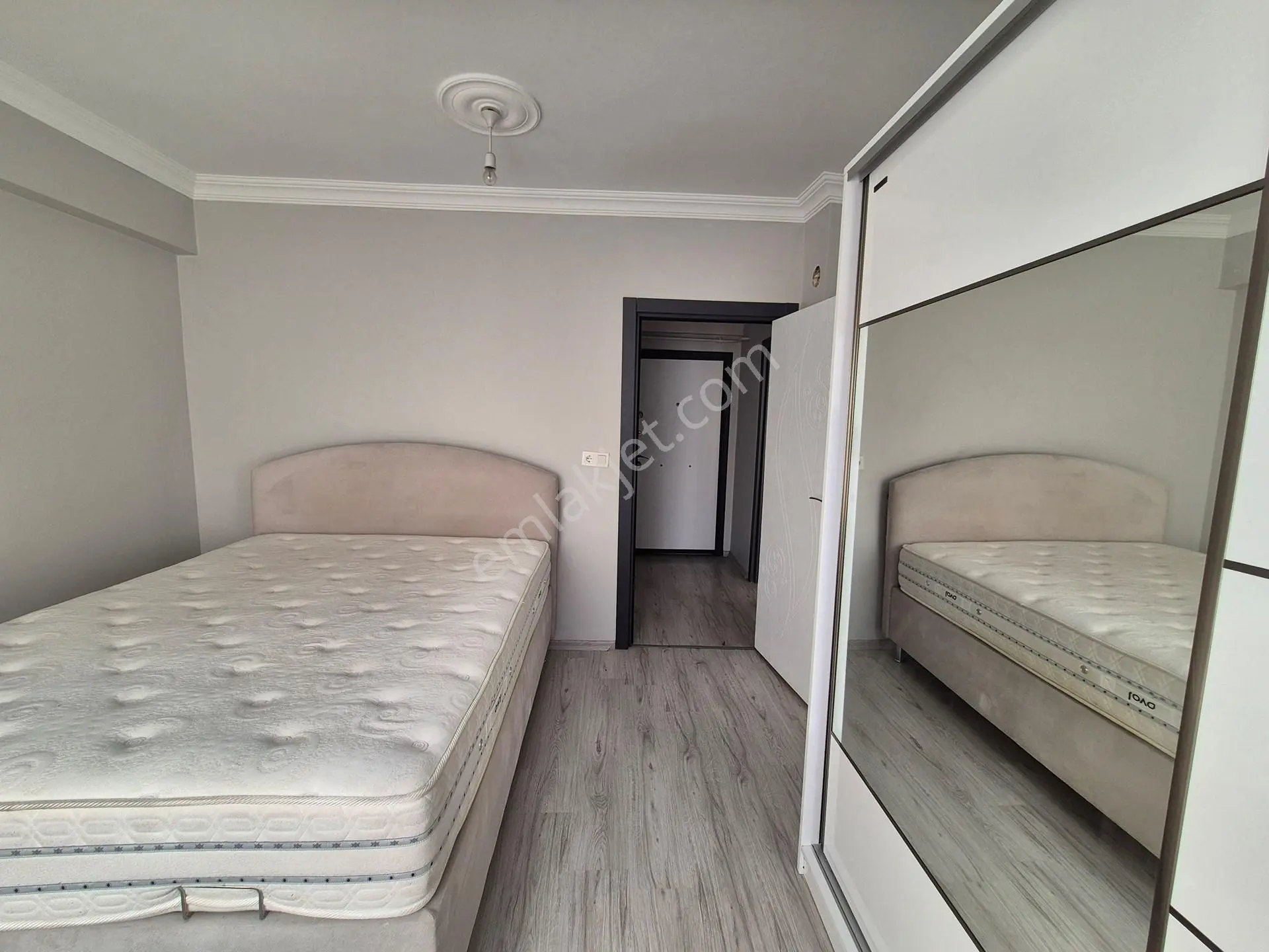 Lüleburgaz Çarşı Merkezde Eşyalı Kiralık 1+1 Daire - Görsel 3