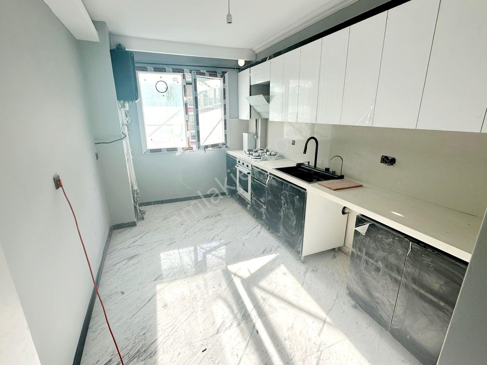 Ataşehir'de Lüks Site İçerisinde 3+1 Satılık Daıre - Görsel 3