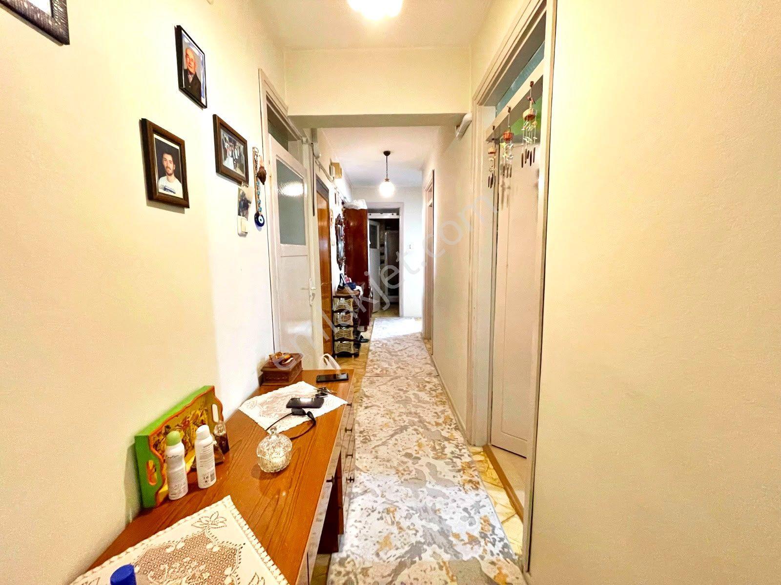 Referans'tan Akçay Merkez'de Denize 50 Mt Ara Kat Ön Cephe 2+1 Daire - Görsel 8