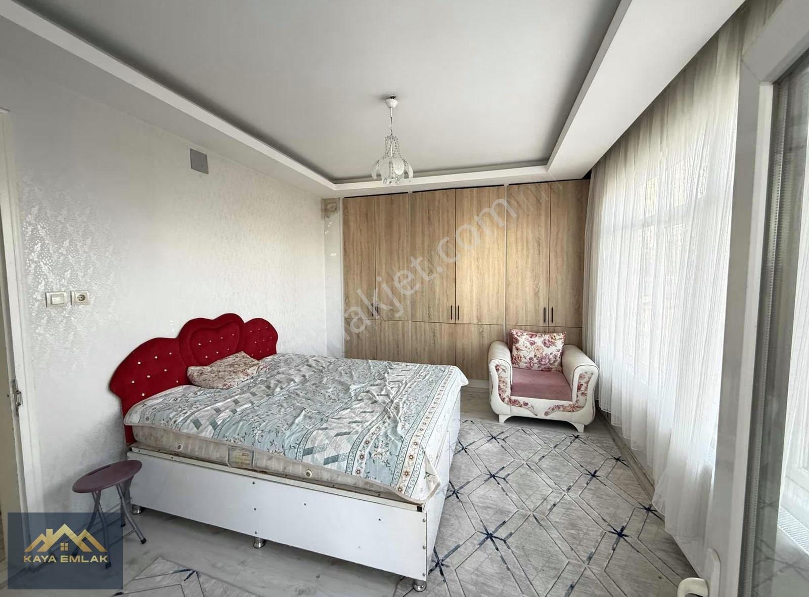 Konak Mahallesinde Kiralık 3+1 Geniş Daire - Görsel 15