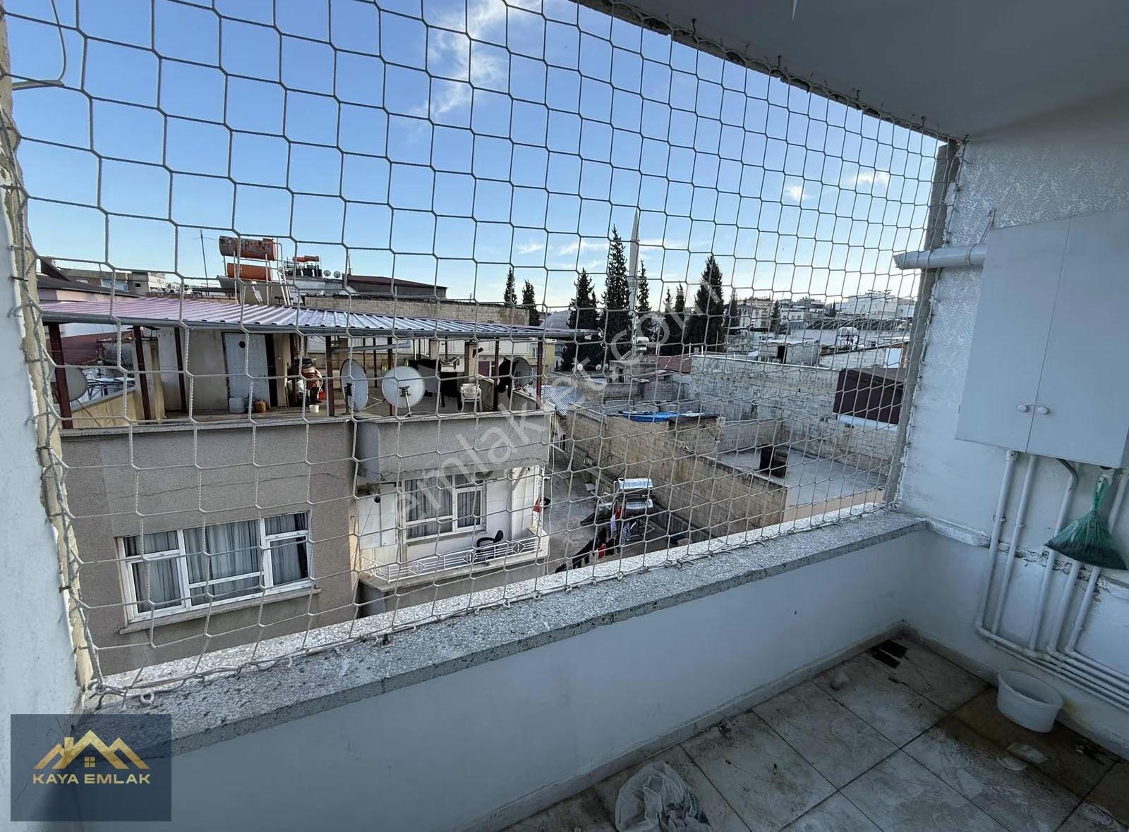 Konak Mahallesinde Kiralık 3+1 Geniş Daire - Görsel 16
