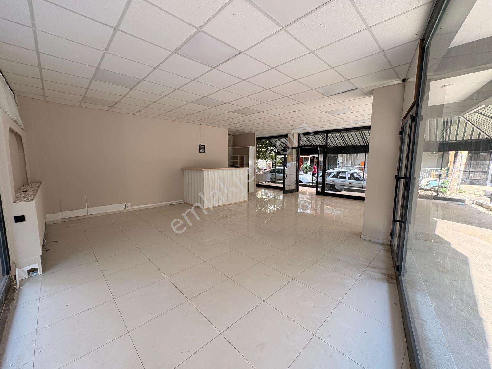 Menderes Caddesi Yakınında 85 M² Verandalı Bacalı Satılık İşyeri - Görsel 13