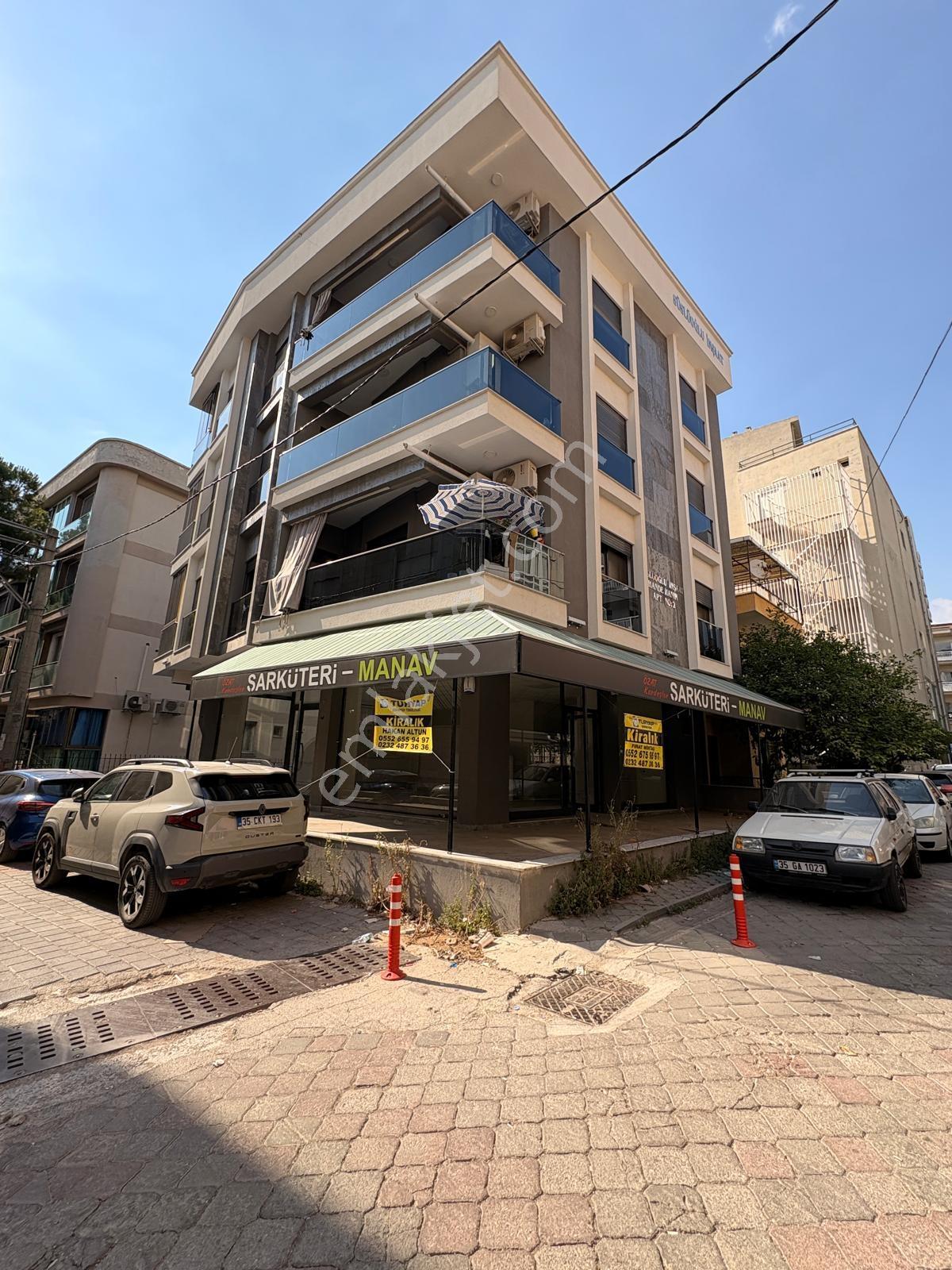 Menderes Caddesi Yakınında 85 M² Verandalı Bacalı Satılık İşyeri