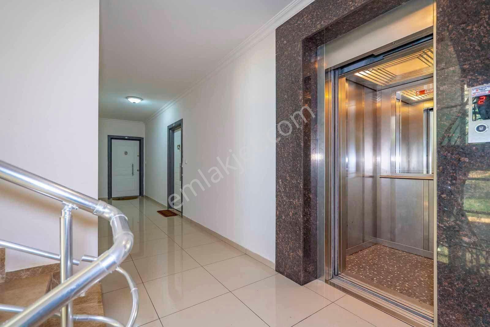 Alanya Oba'da Lüks Komplekste Full Eşyalı 1+1 Satılık Daire - Görsel 21