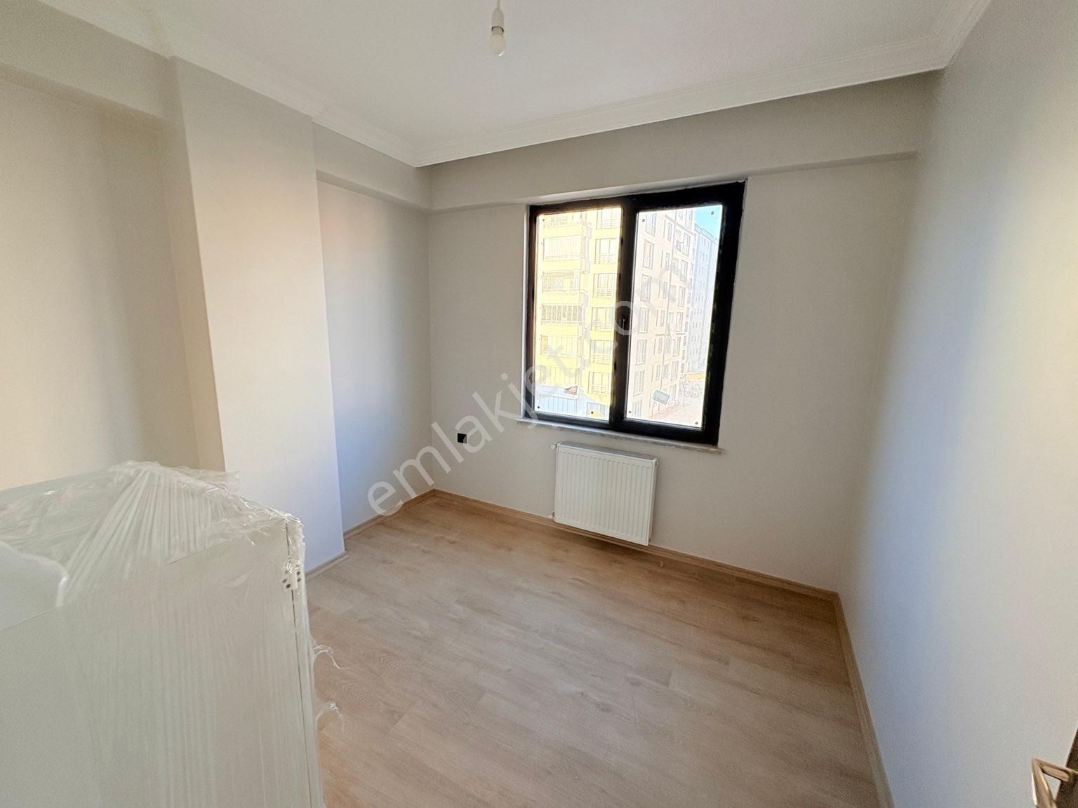 Cumhuriyette Sıfır 3+1 Ebeveyn Banyolu Geniş Balkonlu Daire - Görsel 13
