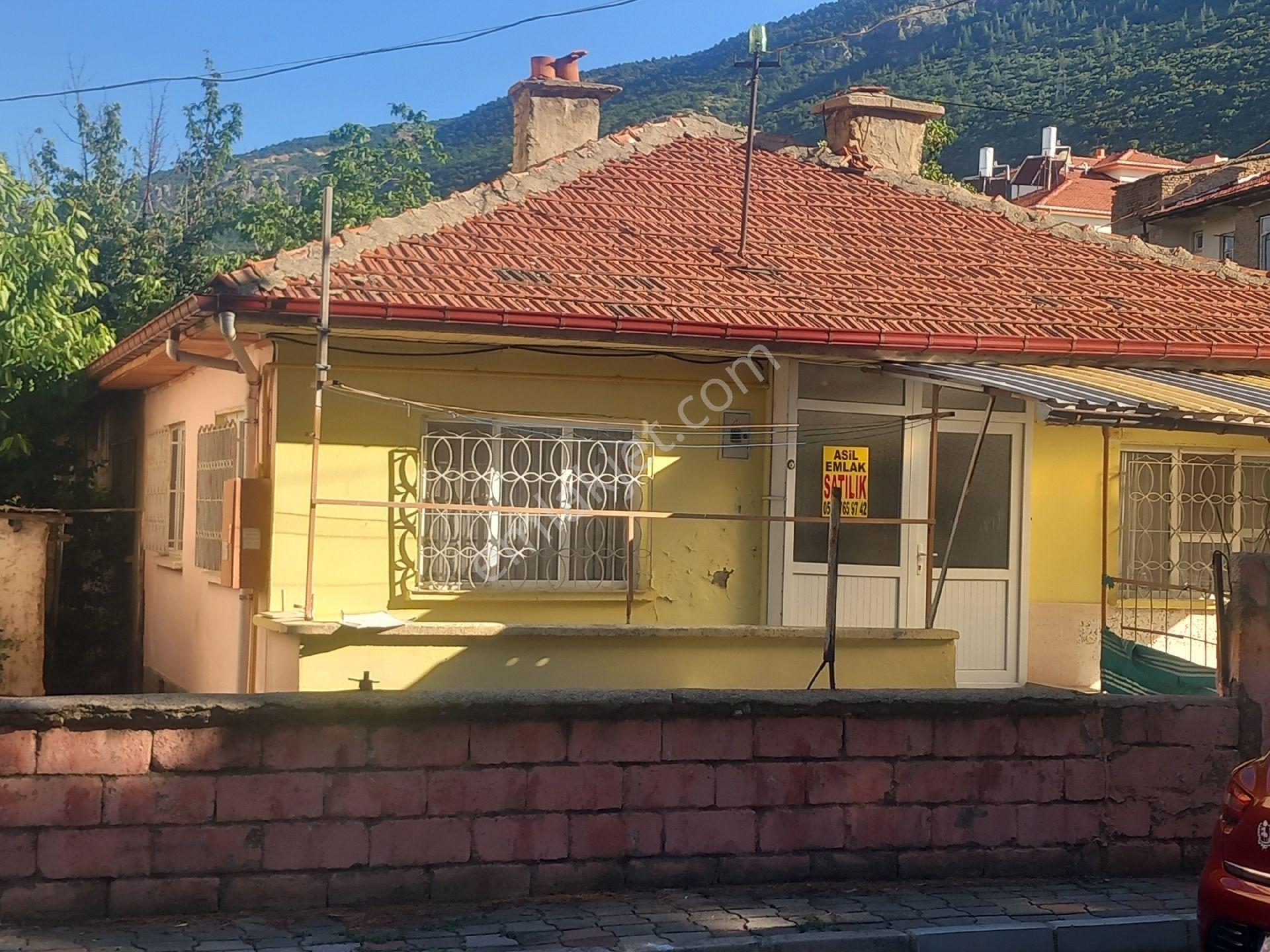 Asil Emlaktan Satılık Gazi Mahallesinde Müstakil Ev Ve Arsası