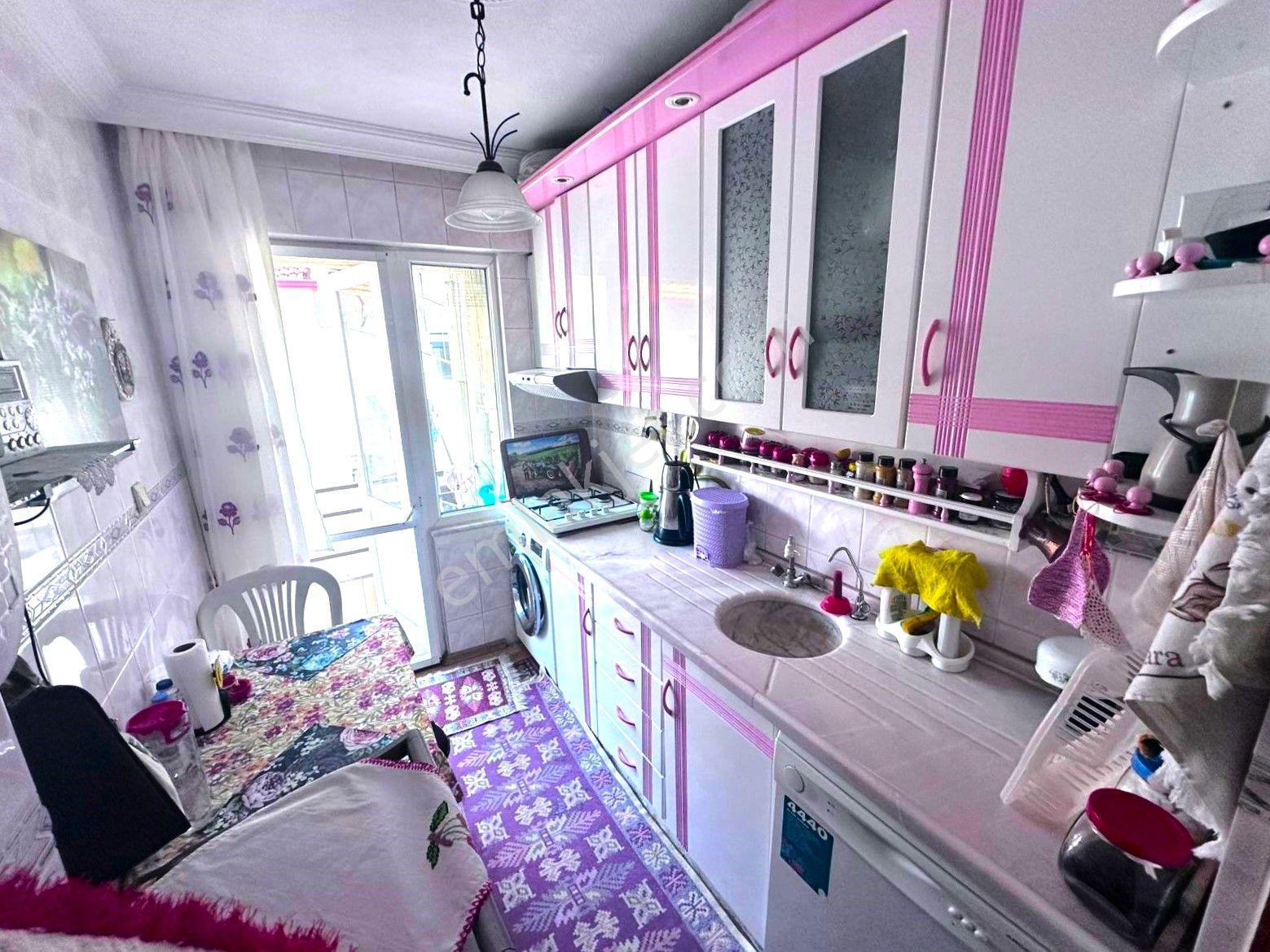 𝄞melodi'den Pazar Pazarına Komşu Full Kredili Ön Cephe Ayrı Mutfaklı 2+1 Daire