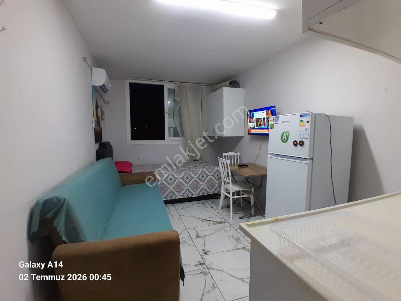 Metro Durağı Civarında Eşyalı Daire 1+0 - Görsel 3