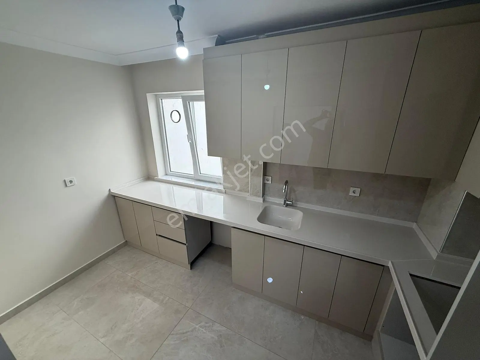 A.eğlence Azık Sokak'ta Ankara Manzaralı 3+1 Lüx Yapılı Daire..! - Görsel 6