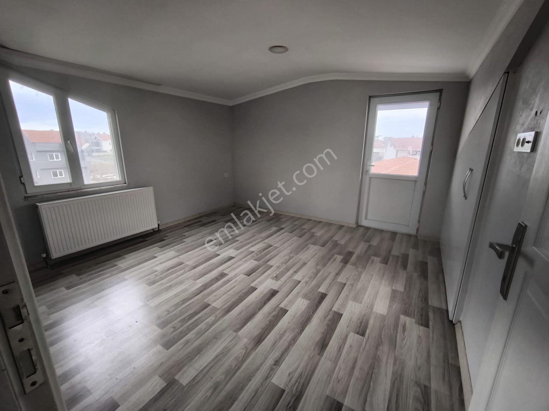 Silivri Cumhuriyet Mahallesi'nde Kiralık 1+1 Daire - Görsel 3
