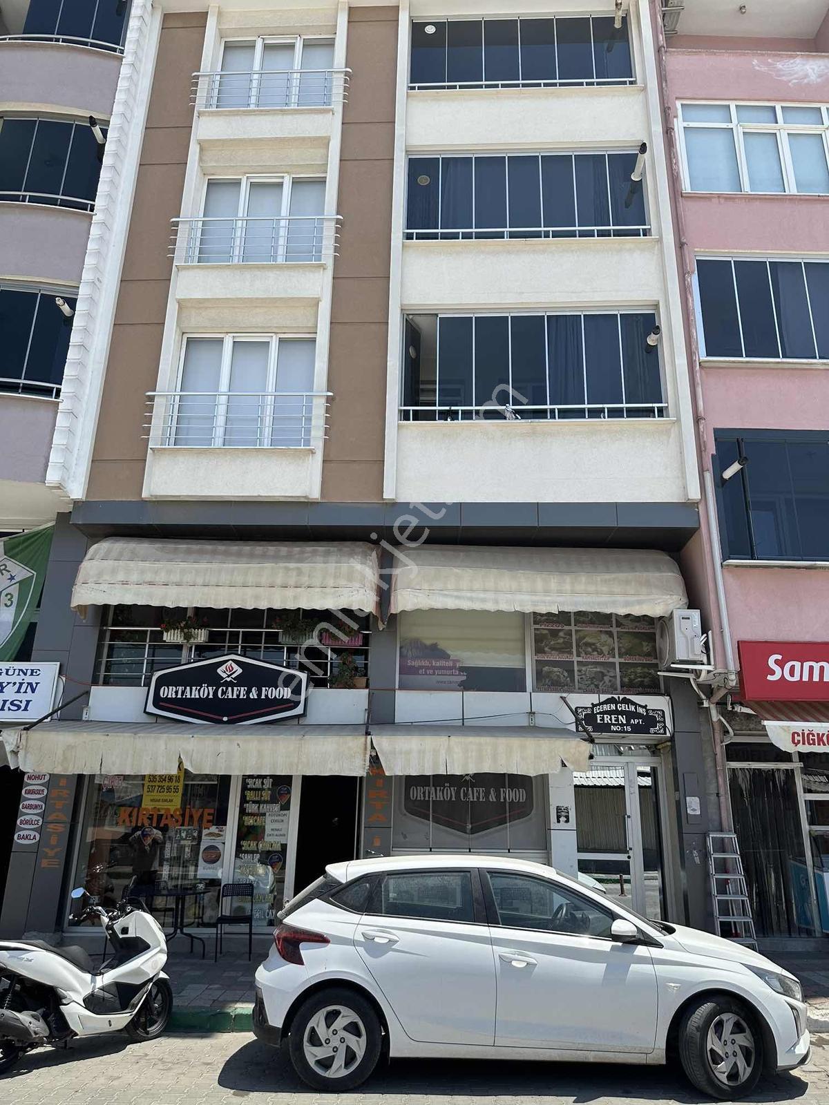 Ortaokul Caddesinde Emsalsiz Çift Katlı Satılık Dükkan | 300 M² - Görsel 6
