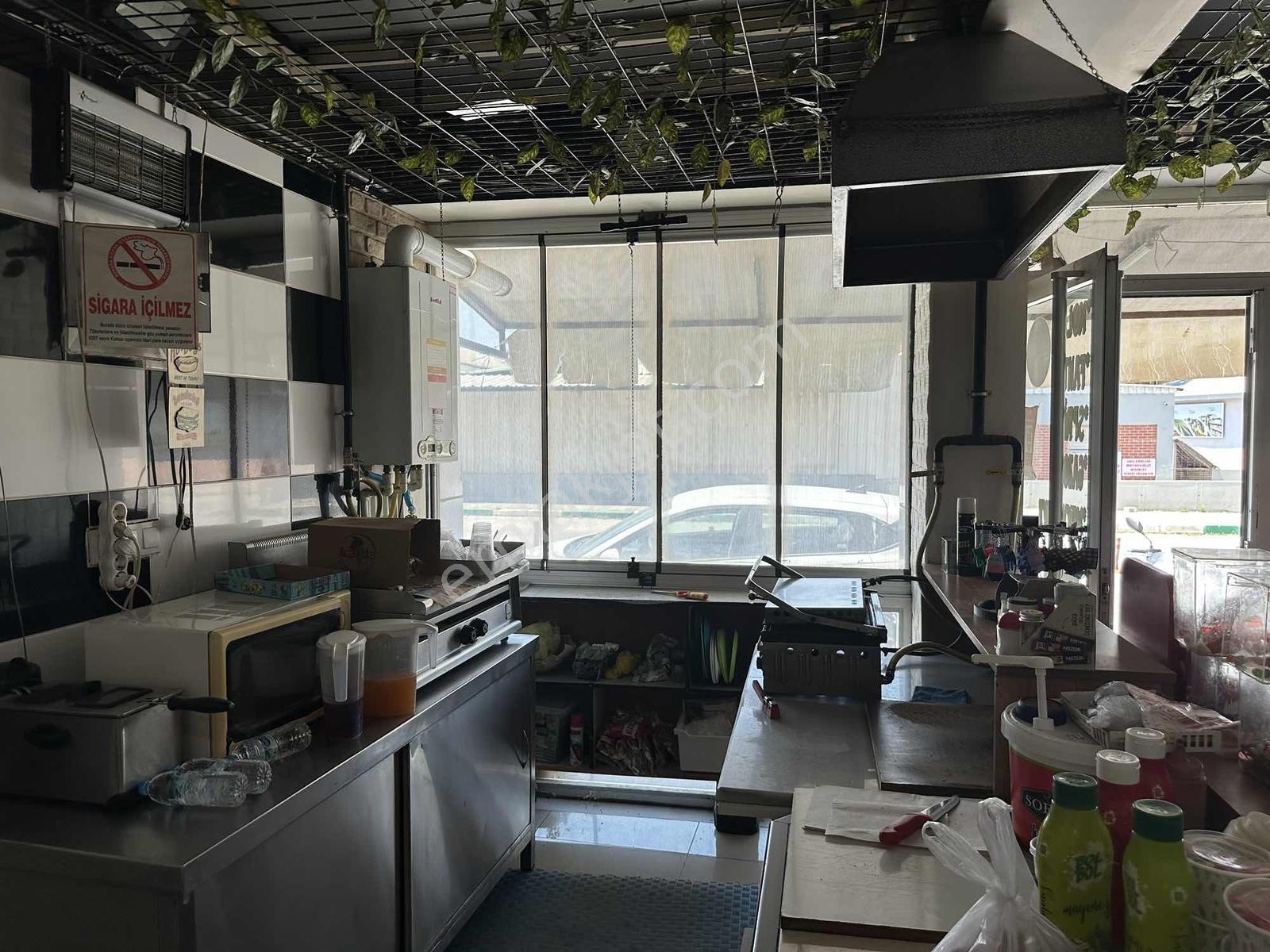 Ortaokul Caddesinde Emsalsiz Çift Katlı Satılık Dükkan | 300 M² - Görsel 19