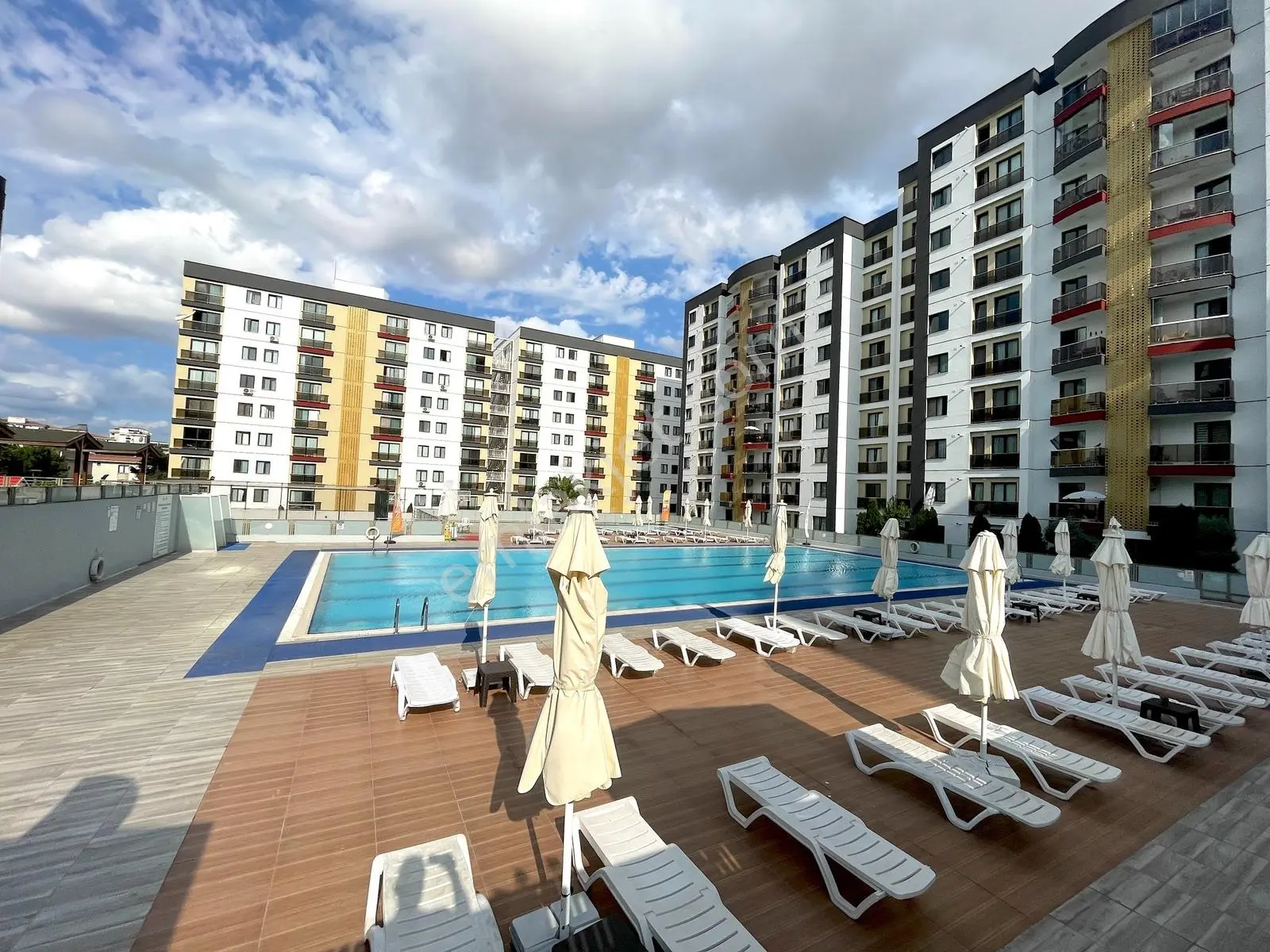 Dorelife Sitesi Kiralık 1+1 Daire Havuz Cephe 3.kat Halil Güler - Görsel 14
