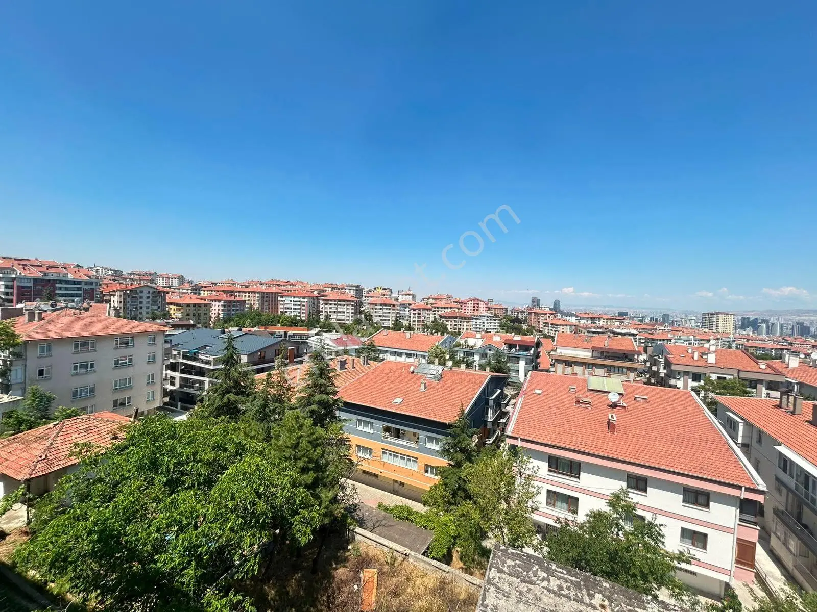 Taner'den Sokullu Cad'de 3+1 Orta Kat Ankara Manzaralı Kombili - Görsel 2