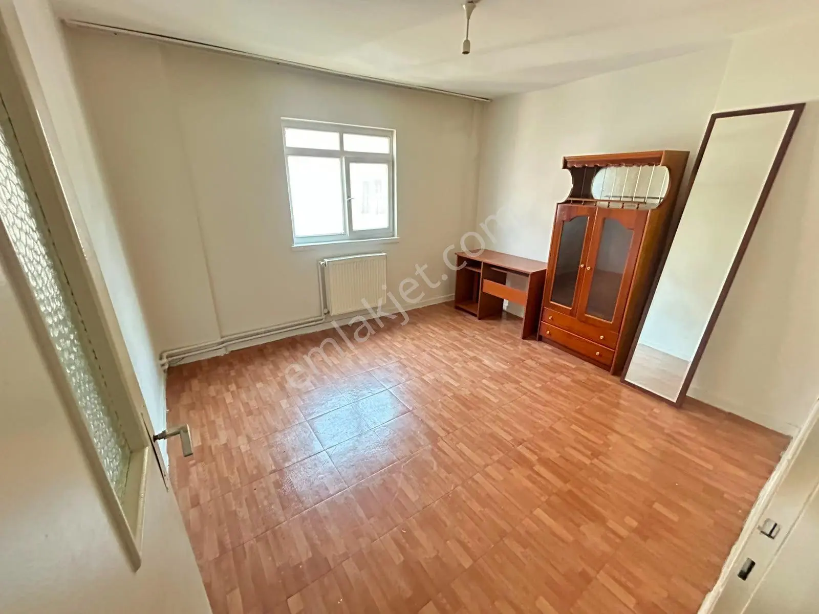 Taner'den Sokullu Cad'de 3+1 Orta Kat Ankara Manzaralı Kombili