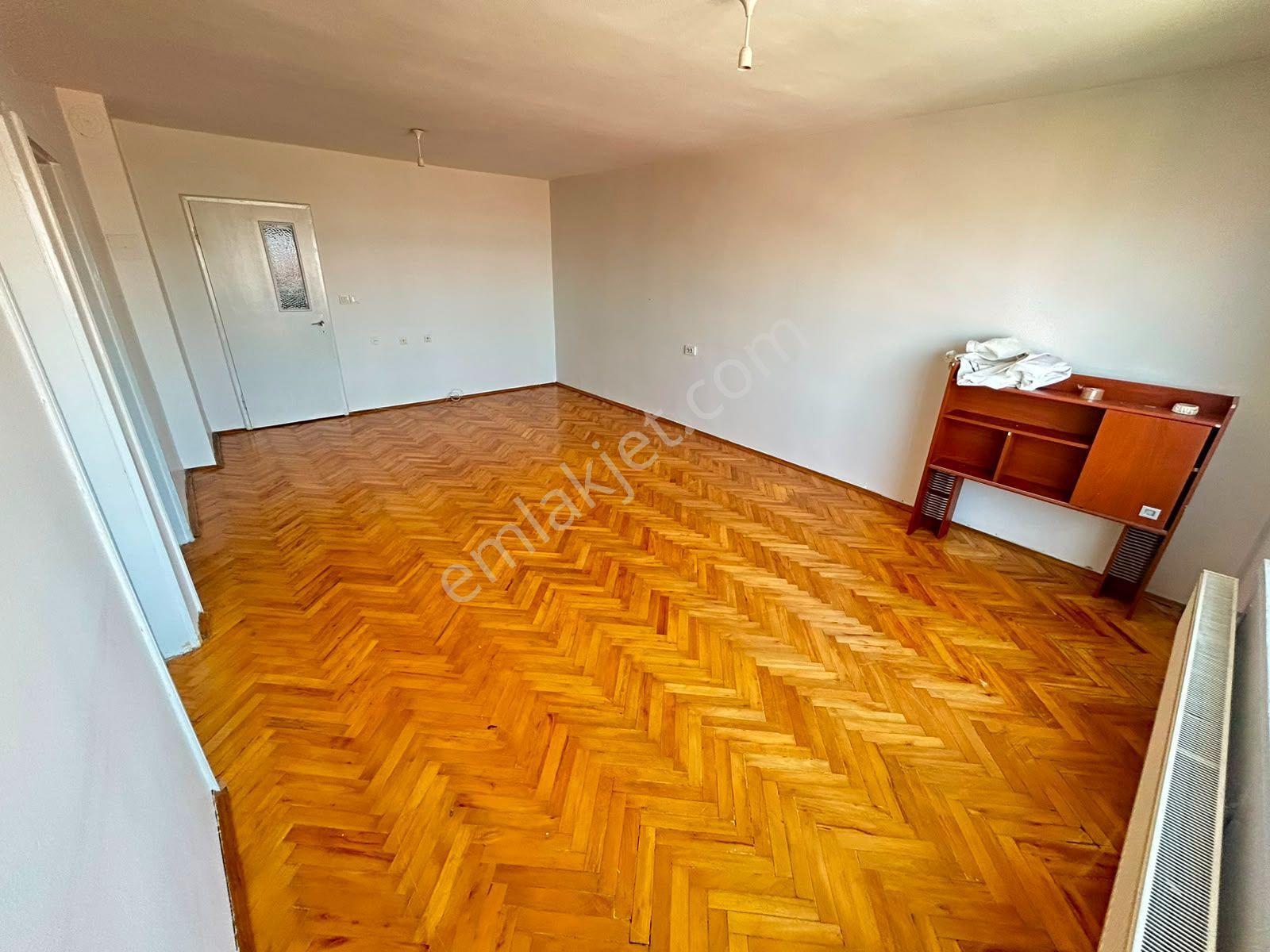 Taner'den Sokullu Cad'de 3+1 Orta Kat Ankara Manzaralı Kombili - Görsel 34