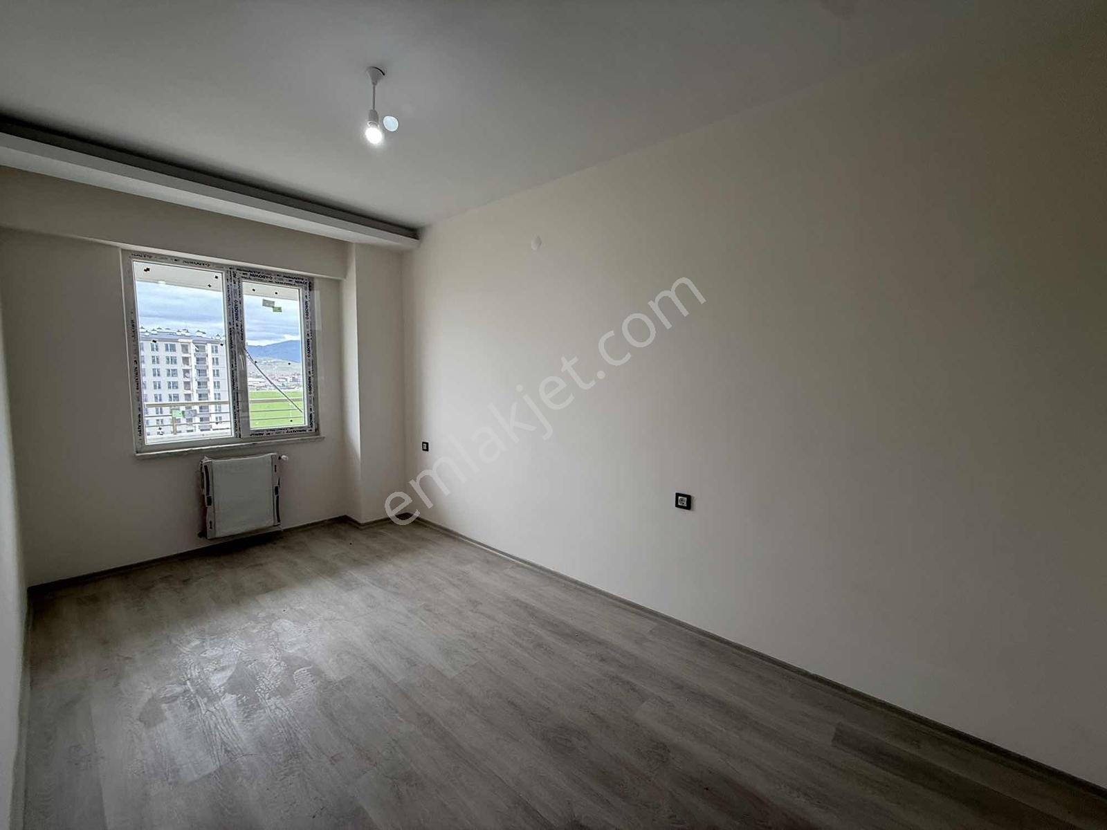 Erkılet Camiikebir 2+1 Satılık Daire - Görsel 7