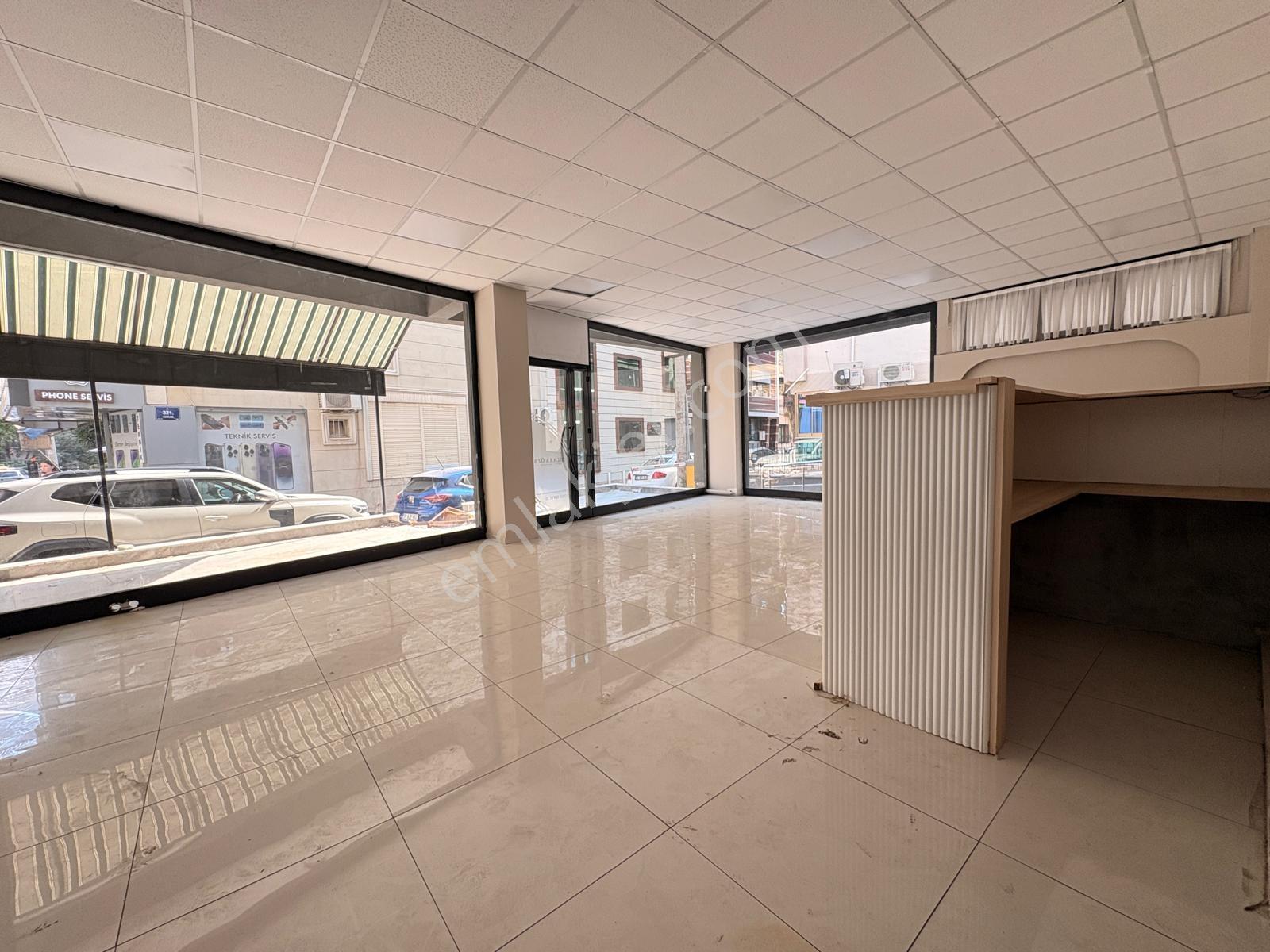 Menderes Caddesi Yakınında 120m² Verandalı Bacalı Kiralık İşyeri - Görsel 20