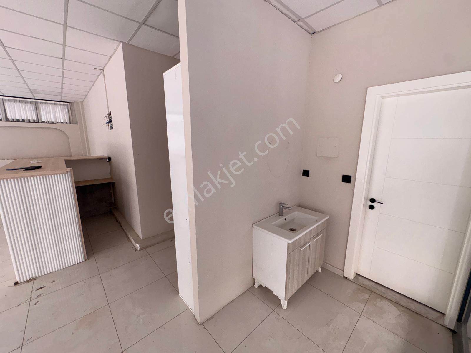 Menderes Caddesi Yakınında 120m² Verandalı Bacalı Kiralık İşyeri - Görsel 13