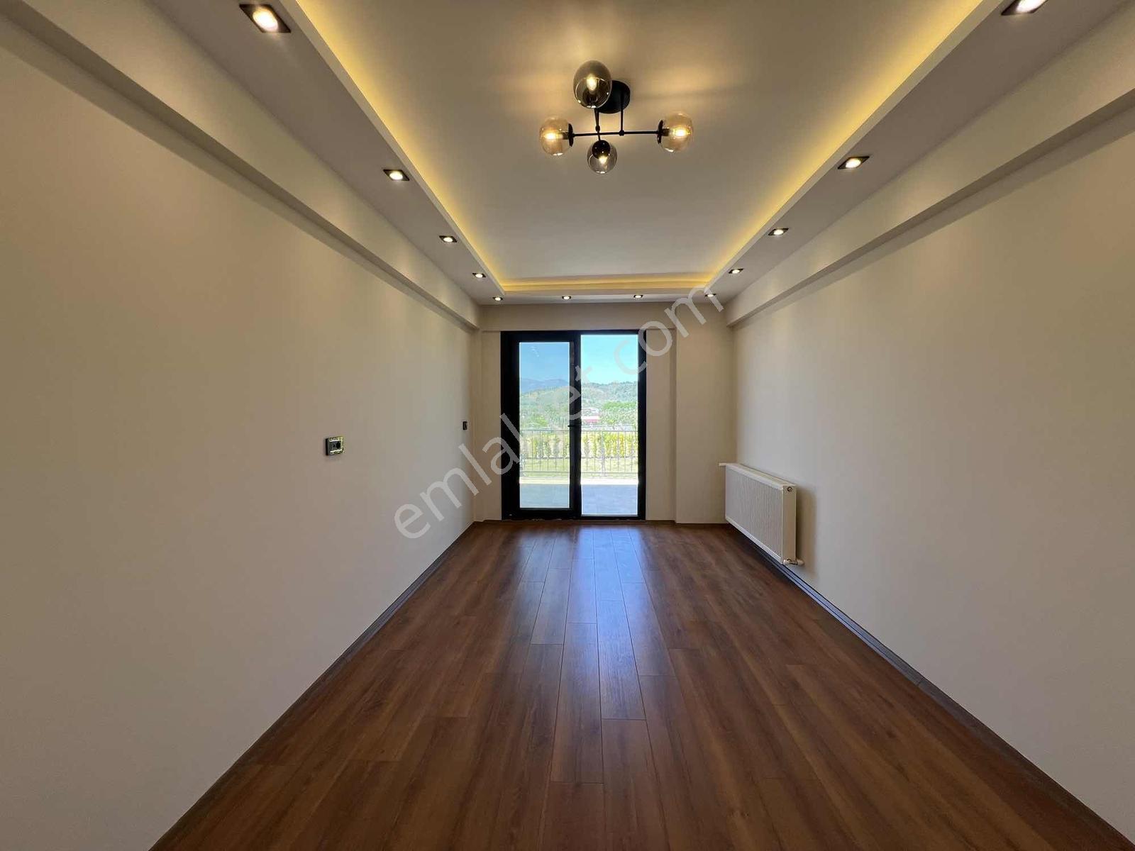 Torbalı'da Eşsiz Satılık Lüks Villa - Görsel 33