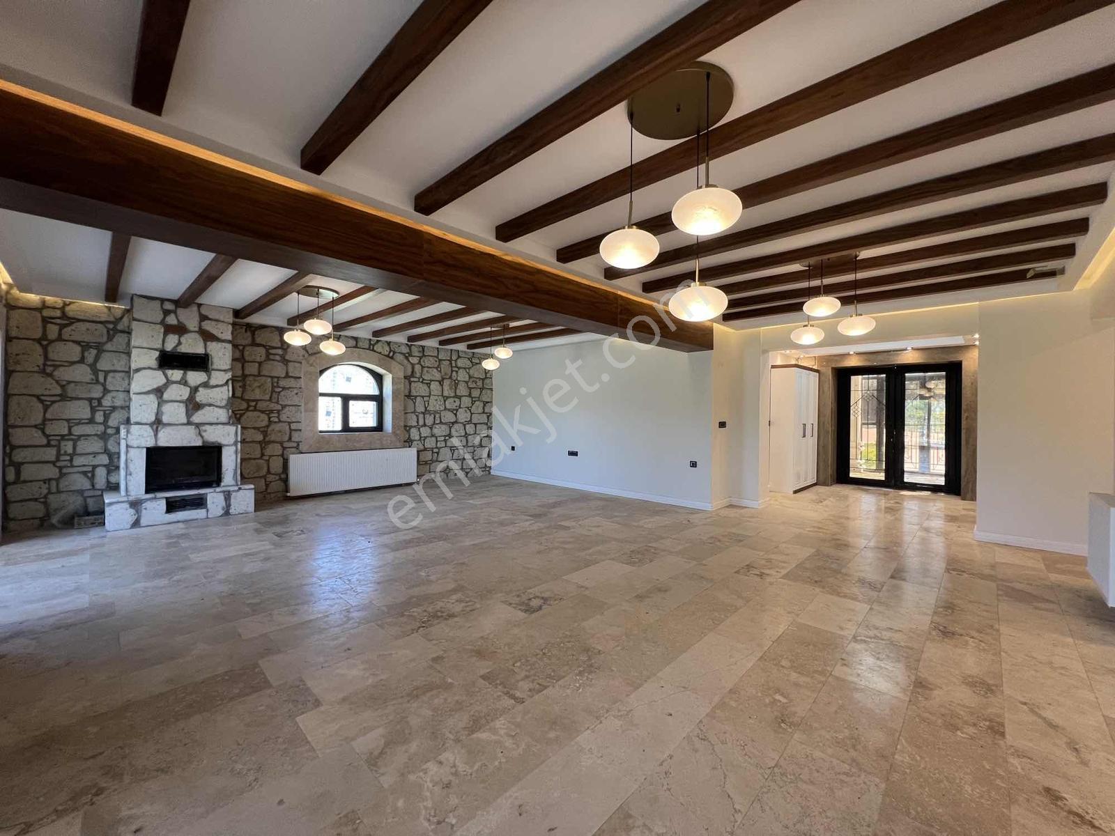 Torbalı'da Eşsiz Satılık Lüks Villa - Görsel 4