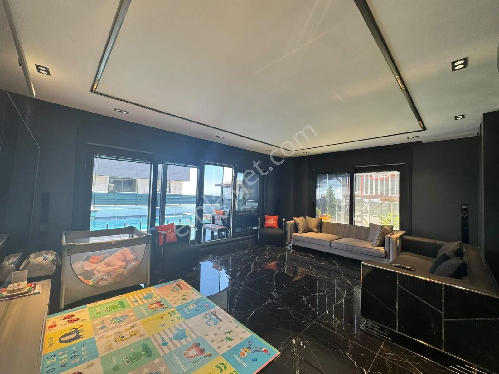 Remax Hedef Ten Büyükçekmece Kumburgaz Özel İç Dizayn 5+2 Villa - Görsel 10