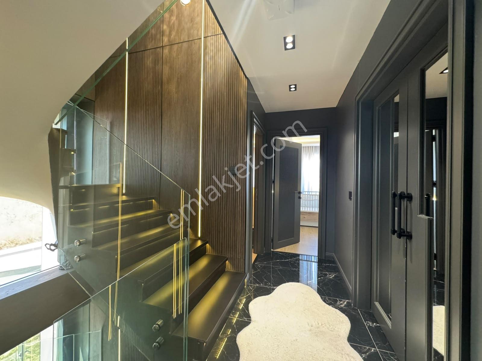 Remax Hedef Ten Büyükçekmece Kumburgaz Özel İç Dizayn 5+2 Villa - Görsel 6