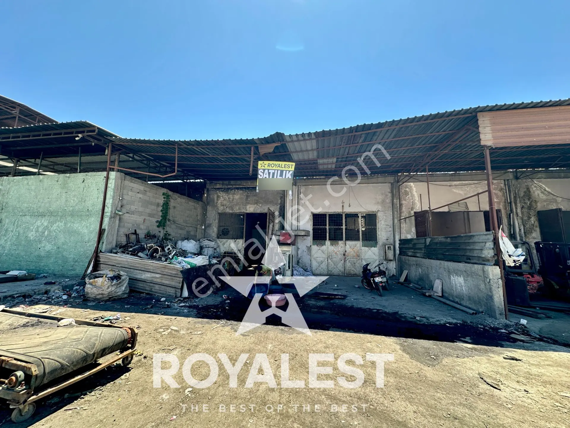 Royalestten Kaçırılmayacak Cazip Yatırımlık Dükkan - Görsel 4