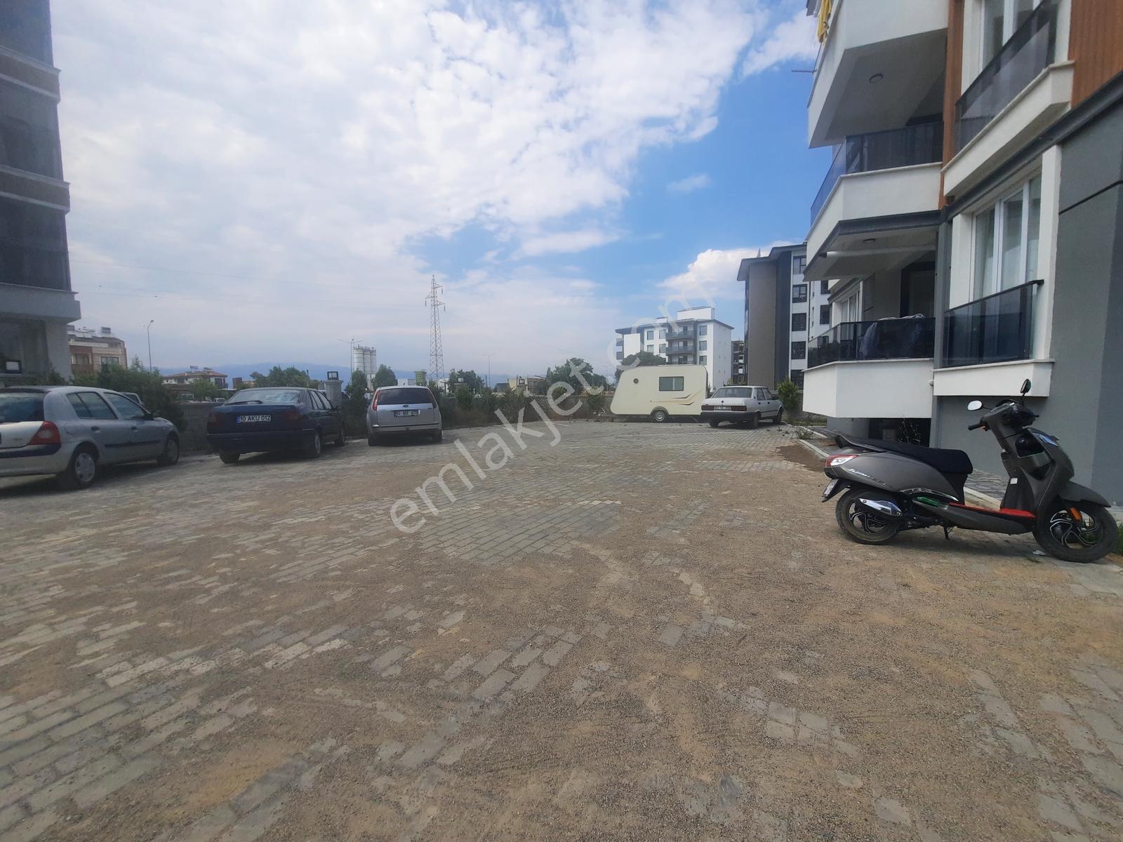 Rw Nefes'den Kiralık Sıfır 2+1 Ayrı Mutfaklı Otoparklı Site İçi - Görsel 9