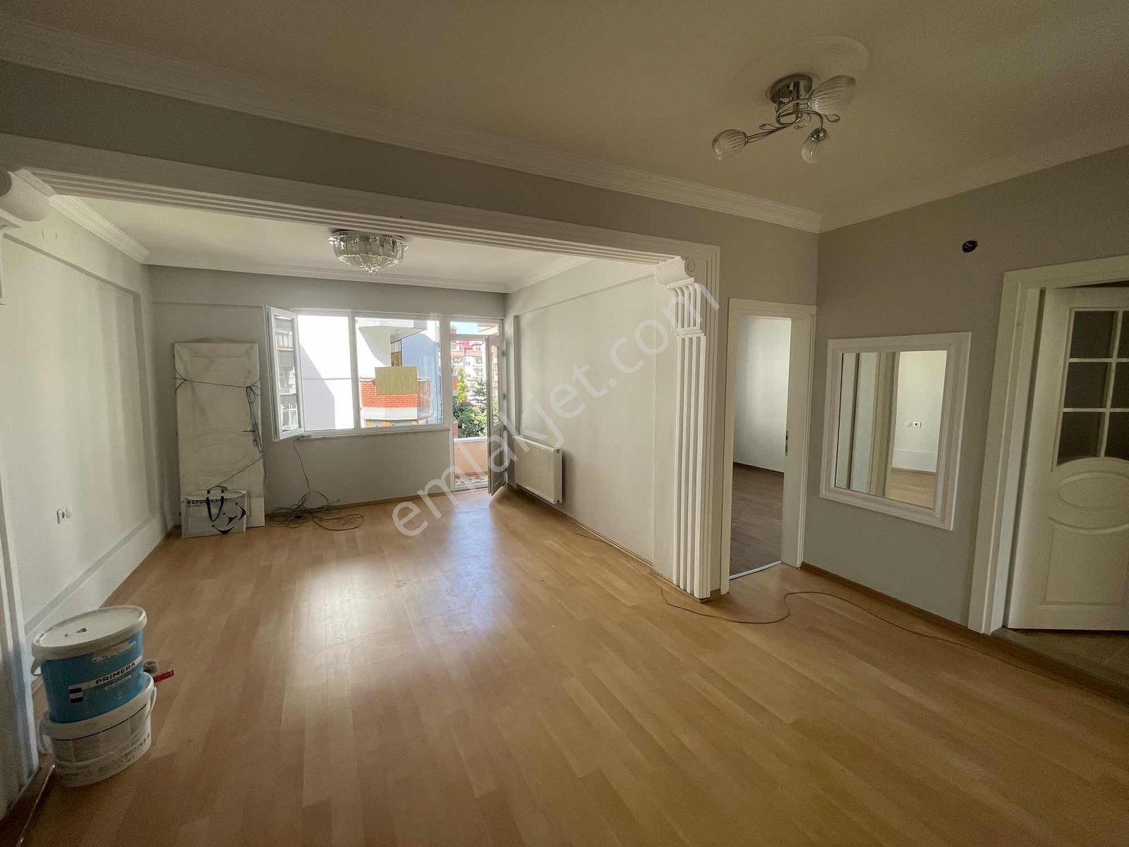Cumhuriyet Caddesinde Kiralık Temiz 2+1 Daire - Görsel 18