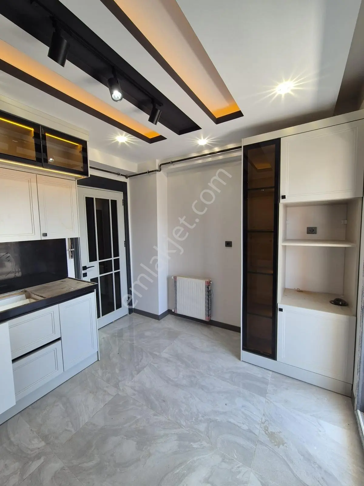 Cadde Üzeri 2+1 Kapalı Mutfak Lüks Yatay Mimari Satılık Daire - Görsel 11