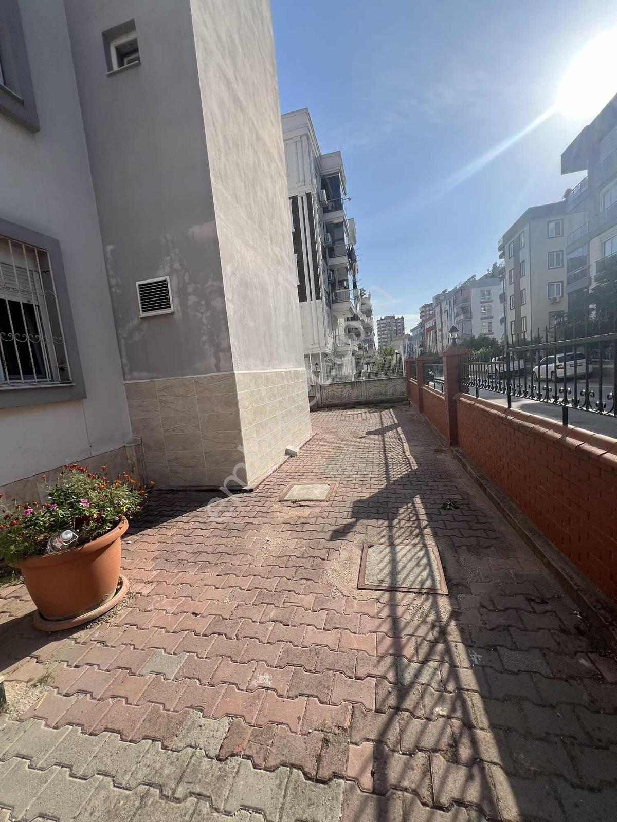 Merkezi Konum Da Eşyasız 2+1 Kiralık Daire - Görsel 35