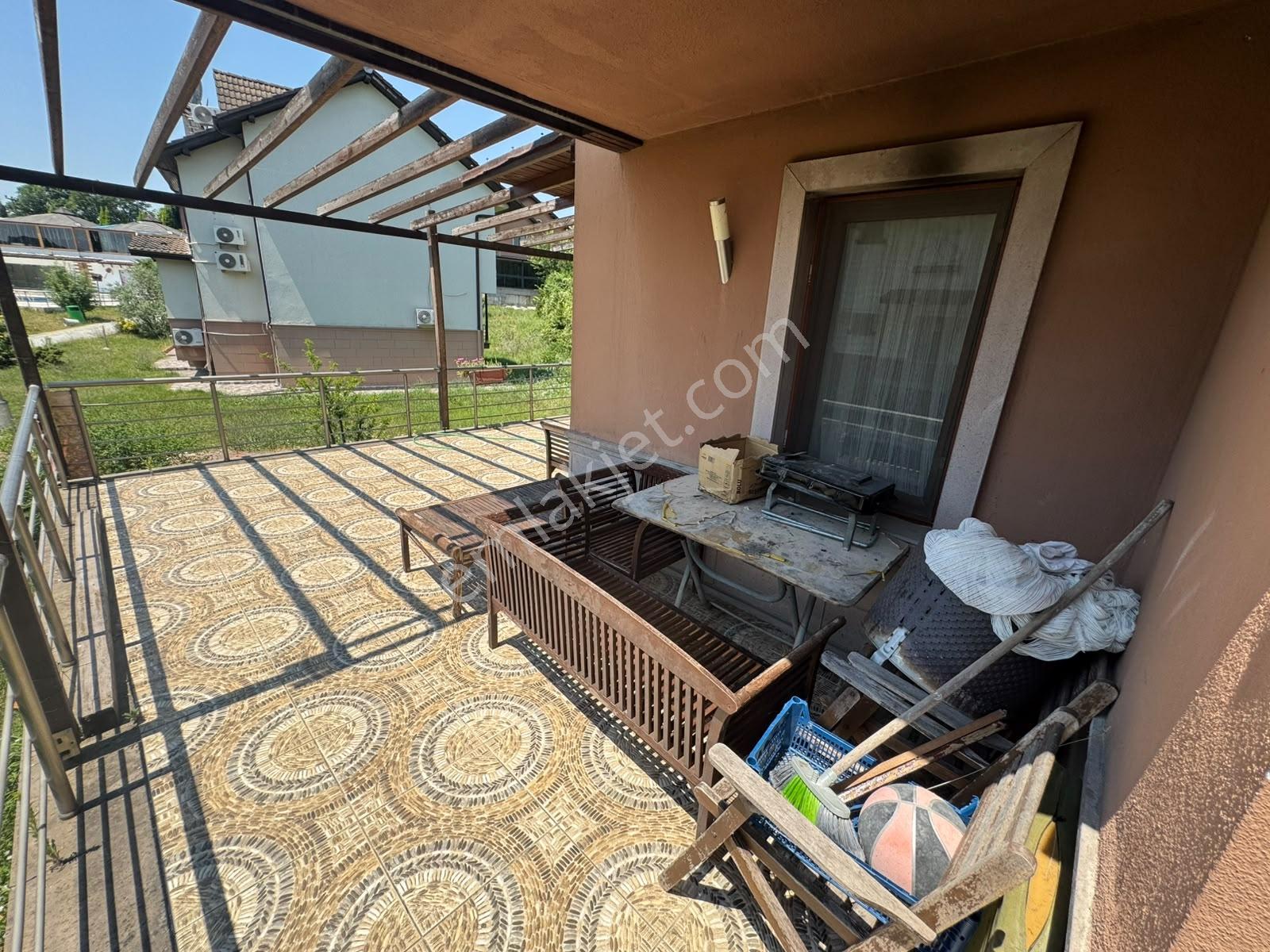 Crystal Continental Sitesinde Satılık 5+1 Villa - Görsel 14