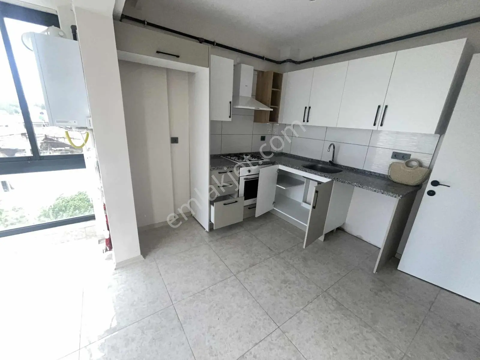 Nazilli İstiklal Mh. 2+1 Yerden Isıtmalı Kiralık Daire - Görsel 4