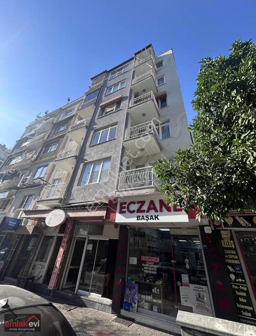 Emlak Evi'nden Batı Gazi Bulvarı Üzerinde Satılık 3+1 Daire